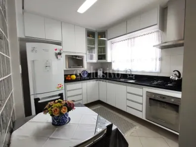 Apartamento com 3 Quartos à venda, 99m² no Coqueiros, Florianópolis