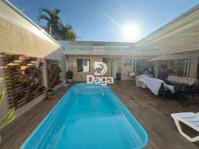 Casa com 3 Quartos à venda, 360m² no Itacorubi, Florianópolis