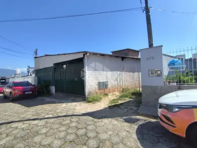 Apartamento com 1 Quarto para alugar, 30m² no Passa Vinte, Palhoça