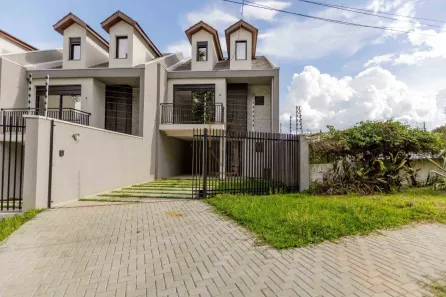 Sobrado com 3 Quartos à venda, 190m² no Campo Comprido, Curitiba