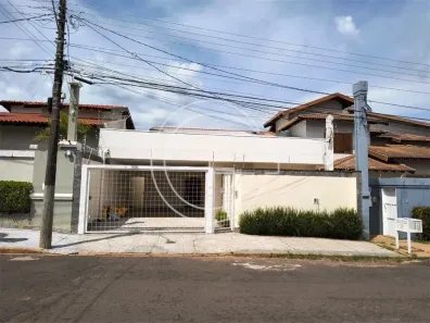 Casa com 3 Quartos à venda, 250m² no Centro, Marília