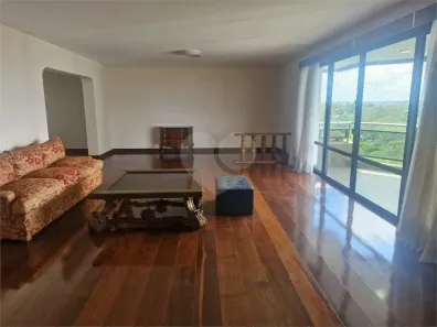 Apartamento com 3 Quartos para alugar, 186m² no Santo Amaro, São Paulo