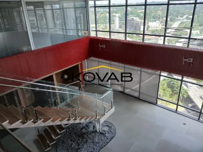 Sala Comercial para alugar, 1400m² no Cidade Monções, São Paulo