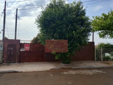 Casa com 1 Quarto à venda, 50m² no Jardim Tókio, Londrina