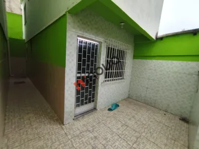 Casa com 2 Quartos para alugar, 60m² no Abolição, Rio de Janeiro