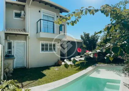 Casa com 3 Quartos à venda, 155m² no Rio Tavares, Florianópolis