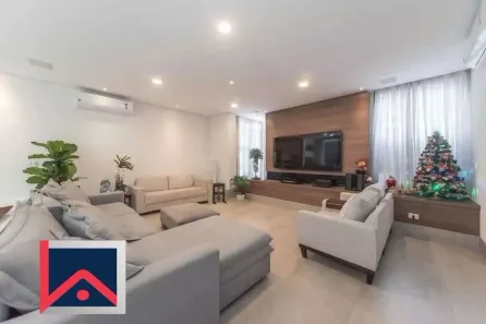 Casa com 3 Quartos à venda, 260m² no Vila Cordeiro, São Paulo