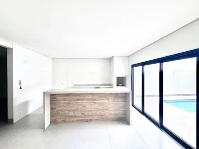 Sobrado com 3 Quartos à venda, 217m² no Jardim Higienópolis, Maringá
