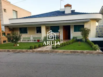 Casa de Condomínio com 4 Quartos à venda, 300m² no Arujá Country Club, Arujá