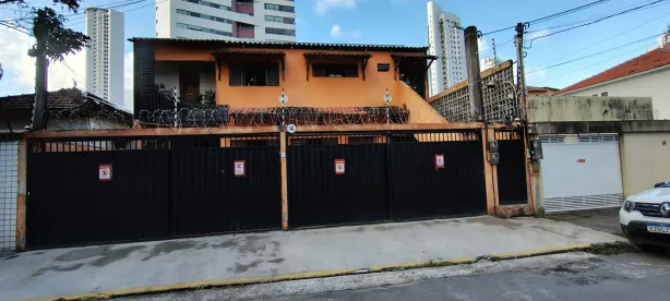 Casa com 3 Quartos à venda, 588m² no Madalena, Recife