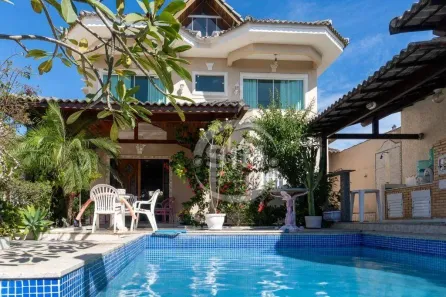 Casa de Condomínio com 3 Quartos à venda, 183m² no Ogiva, Cabo Frio