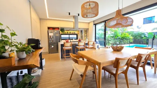 Casa de Condomínio com 4 Quartos à venda, 234m² no Campeche, Florianópolis