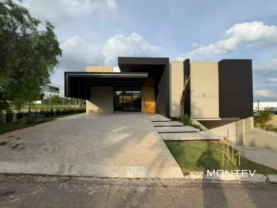 Casa com 4 Quartos à venda, 360m² no Centro, Divinópolis