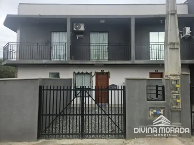 Casa com 2 Quartos à venda, 60m² no Parque Guarani, Joinville