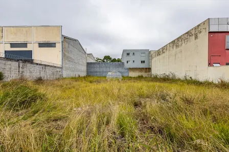 Lote/Terreno à venda, 600m² no Cidade Industrial, Curitiba