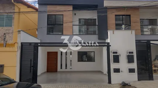 Casa com 3 Quartos à venda, 230m² no Aeroporto, Juiz de Fora