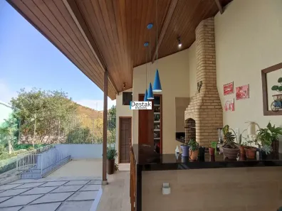 Casa com 4 Quartos à venda, 270m² no Jardim Amália, Volta Redonda