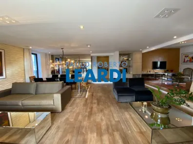 Apartamento com 3 Quartos para alugar, 240m² no Jardim Paulista, São Paulo