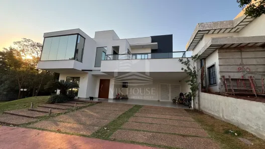 Sobrado com 3 Quartos à venda, 388m² no Porto Belo, Foz do Iguaçu