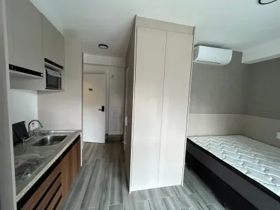 Apartamento com 1 Quarto para alugar, 25m² no Jardim das Acácias, São Paulo