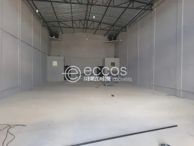 Galpão/Depósito/Armazém à venda, 220m² no Jardim Holanda, Uberlândia