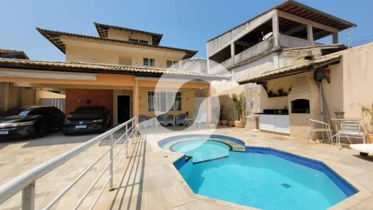Casa com 4 Quartos à venda, 730m² no Piratininga, Niterói