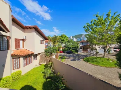 Casa com 4 Quartos à venda, 297m² no Córrego Grande, Florianópolis