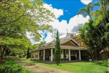 Casa de Condomínio com 6 Quartos à venda, 1500m² no Rosa Mendes,