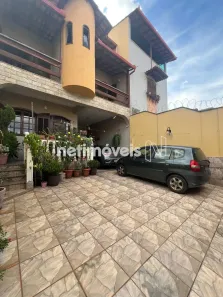 Casa com 4 Quartos à venda, 302m² no Novo Eldorado, Contagem