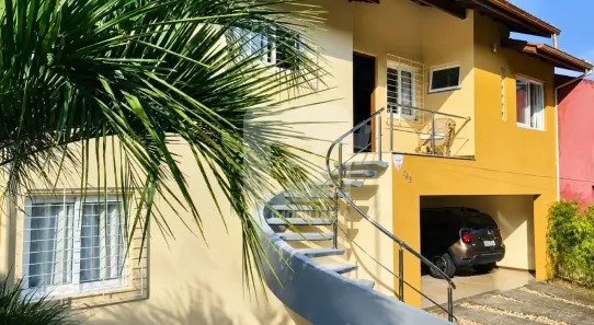 Casa com 3 Quartos à venda, 250m² no Coqueiros, Florianópolis