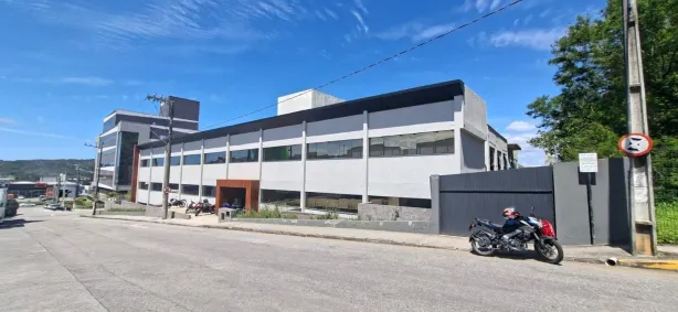 Prédio Comercial à venda, 1542m² no Distrito Industrial, São José