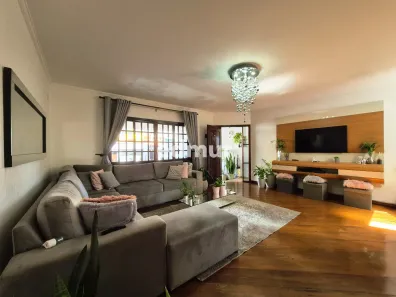 Sobrado com 5 Quartos à venda, 320m² no Bangú, Santo André