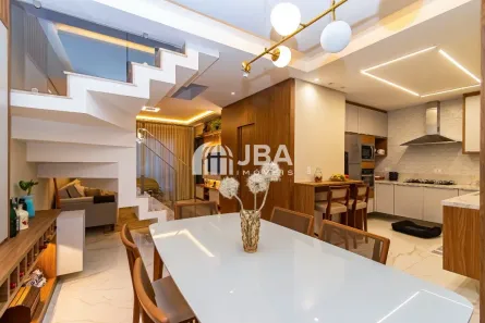 Sobrado com 3 Quartos à venda, 121m² no Boqueirão, Curitiba