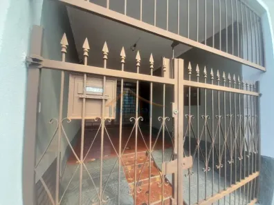 Casa com 3 Quartos para alugar, 115m² no Vila Tibério, Ribeirão Preto