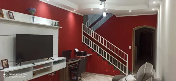 Sobrado com 3 Quartos à venda, 200m² no Jardim Santa Marina, Jacareí