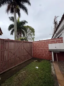 Casa com 1 Quarto para alugar, 115m² no Parque Guarua, Juiz de Fora