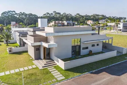 Casa de Condomínio com 4 Quartos à venda, 150m² no São João do Rio Vermelho, Florianópolis