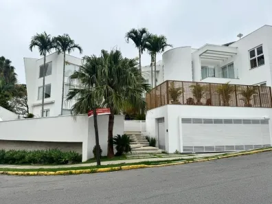 Sobrado com 4 Quartos à venda, 900m² no Vila Oliveira, Mogi das Cruzes