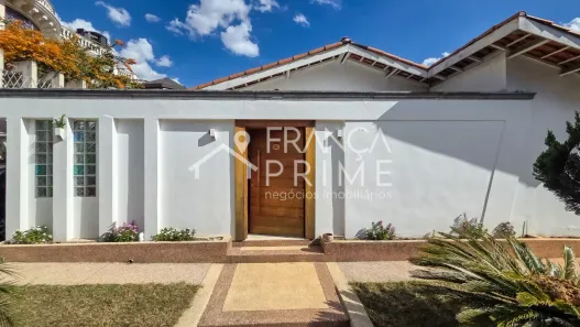 Casa com 3 Quartos à venda, 300m² no Pacaembu, São Paulo