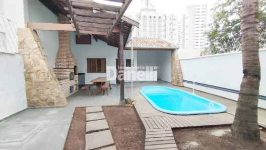 Casa com 4 Quartos para alugar, 256m² no Vila das Jabuticabeiras, Taubaté