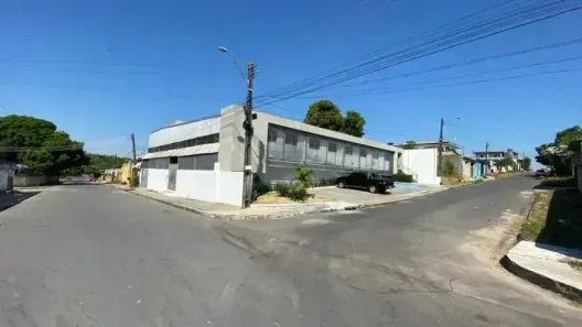 Galpão/Depósito/Armazém para venda ou aluguel, 790m² no Novo Aleixo, Manaus