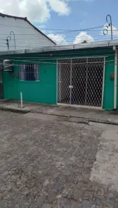 Casa com 3 Quartos à venda, 300m² no Zumbi, Recife