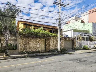 Casa com 6 Quartos à venda, 478m² no Cascatinha, Juiz de Fora