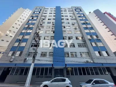 Apartamento com 3 Quartos para alugar, 80m² no Centro, Florianópolis