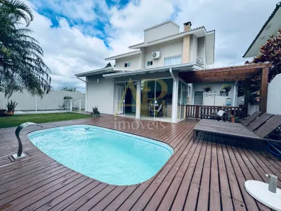 Casa com 3 Quartos à venda, 190m² no Centro, Palhoça