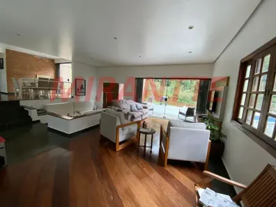 Sobrado com 3 Quartos à venda, 300m² no Caraguatá, Mairiporã