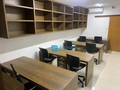 Sala Comercial para alugar, 24m² no Jardim das Acácias, São Paulo
