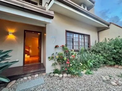 Casa com 5 Quartos para venda ou aluguel, 300m² no São Judas, Itajaí