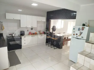 Casa com 6 Quartos à venda, 270m² no Taiaman, Uberlândia