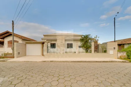 Casa com 3 Quartos à venda, 80m² no Oficinas, Tubarão